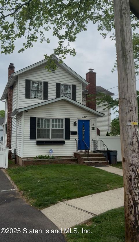 Photo of 108 Pleasant Avenue, Staten Island, NY 10309 (MLS # 2502594)