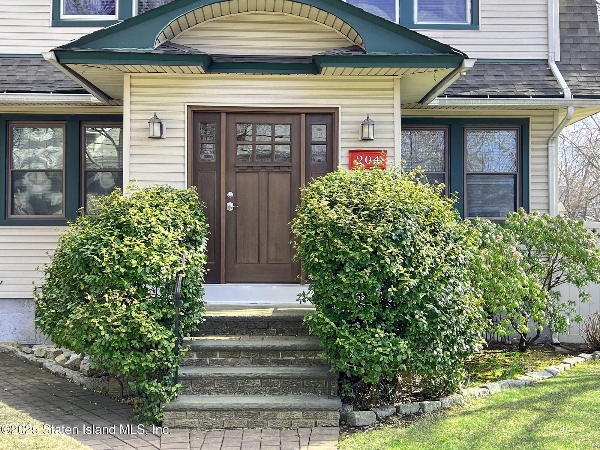204 Morrison Avenue, Staten Island, New York image 3