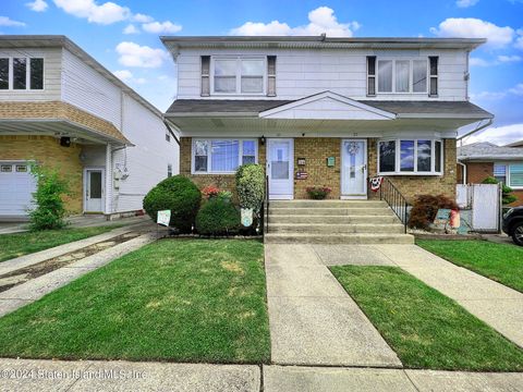 Photo of 61 Deppe Place, Staten Island, NY 10314 (MLS # 2403871)