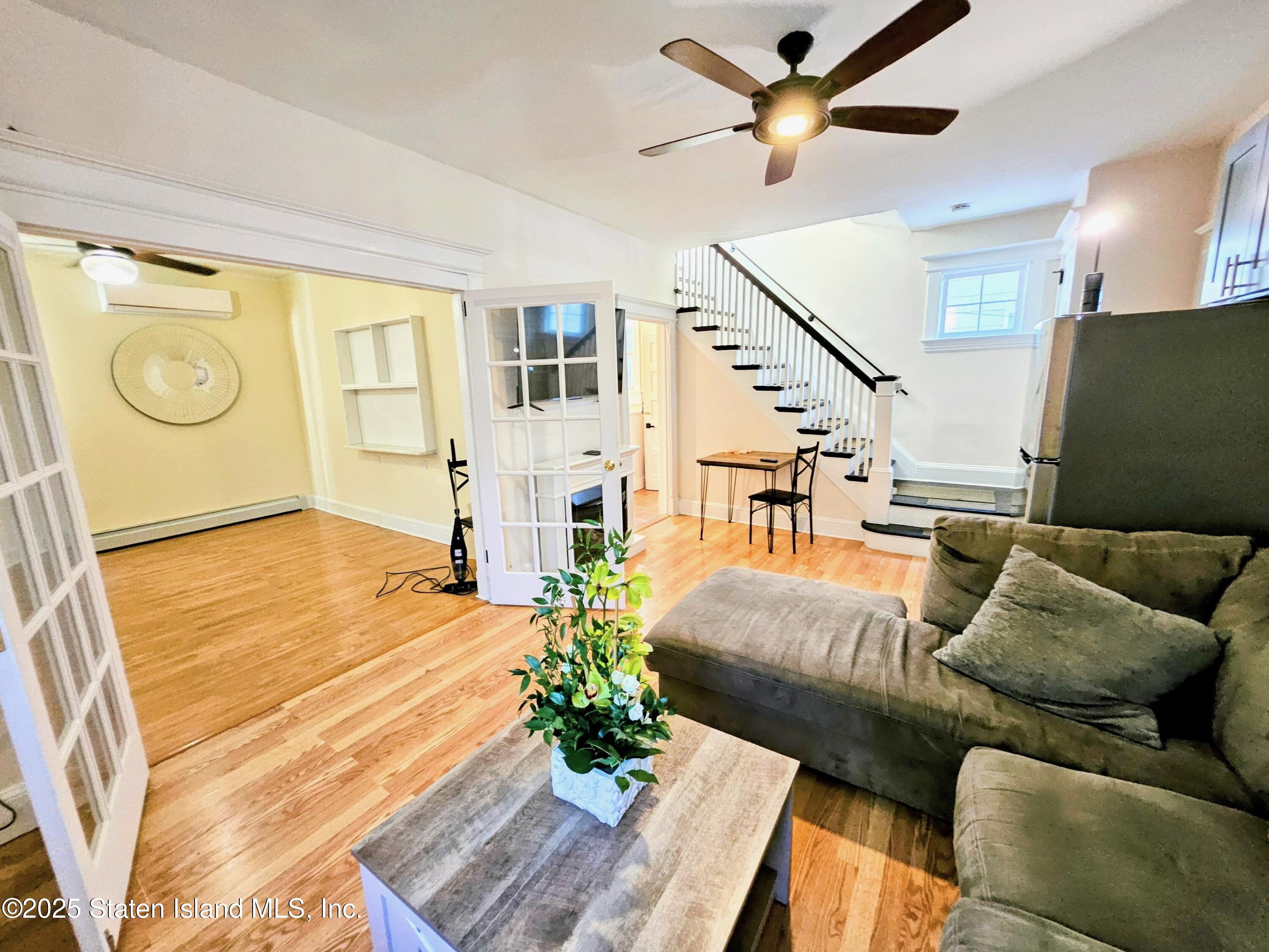 674 Castleton Avenue, Staten Island, New York image 4