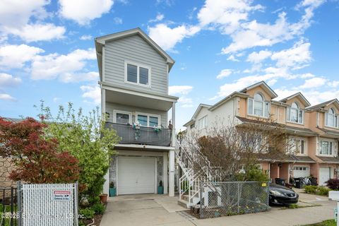 Photo of 203 Father Capodanno Boulevard, Staten Island, NY 10305 (MLS # 2602461)