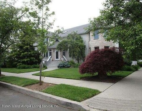 Photo of 21 Alverson Loop, Staten Island, NY 10309 (MLS # 1164469)