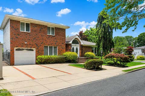 Homes For Sale - 1061 Woodhull Avenue<br/> Staten Island, NY 10312