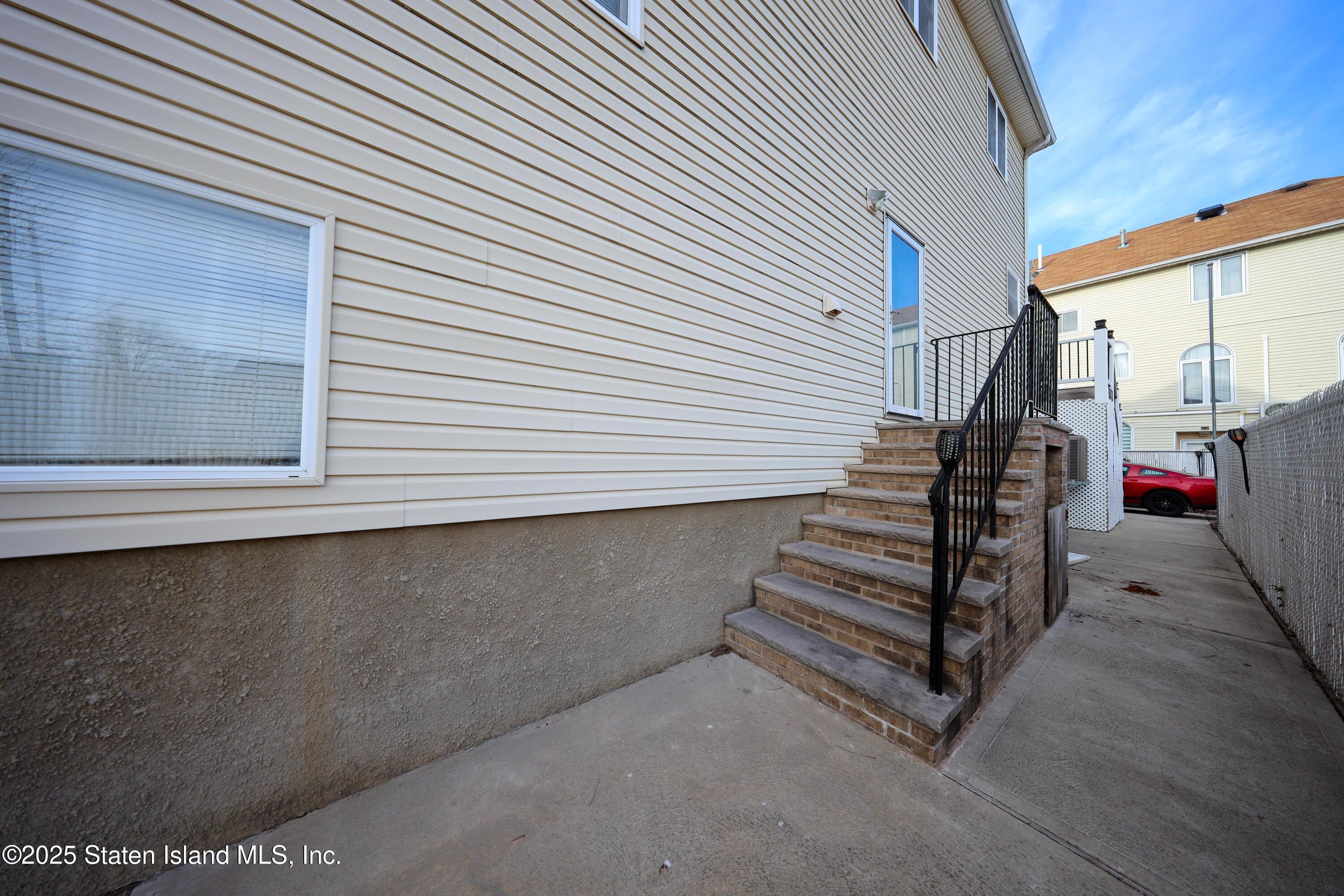 15 Hempstead Avenue, Staten Island, New York image 4