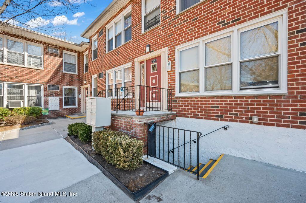 475 Armstrong Avenue #1F, Staten Island, New York image 2