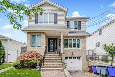 Photo of 191 Rensselaer Avenue, Staten Island, NY 10312 (MLS # 2505493)