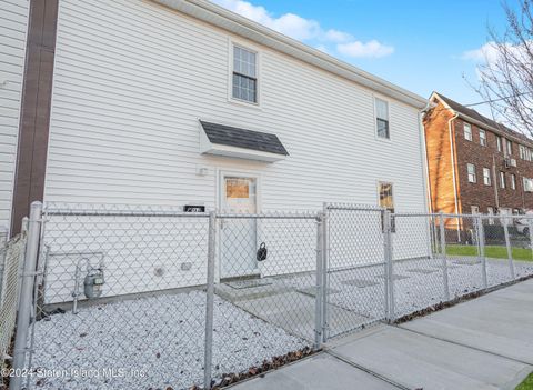 Photo of 144 Marion Street, Staten Island, NY 10310 (MLS # 2406834)