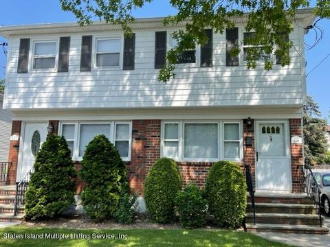 Photo of 559 Oder Avenue, Staten Island, NY 10304 (MLS # 1162242)