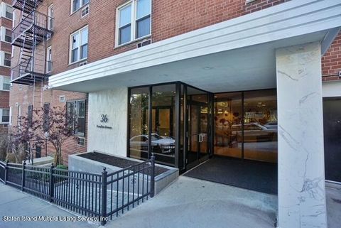 Photo of 36 Hamilton Avenue #1t, Staten Island, NY 10301 (MLS # 1161899)