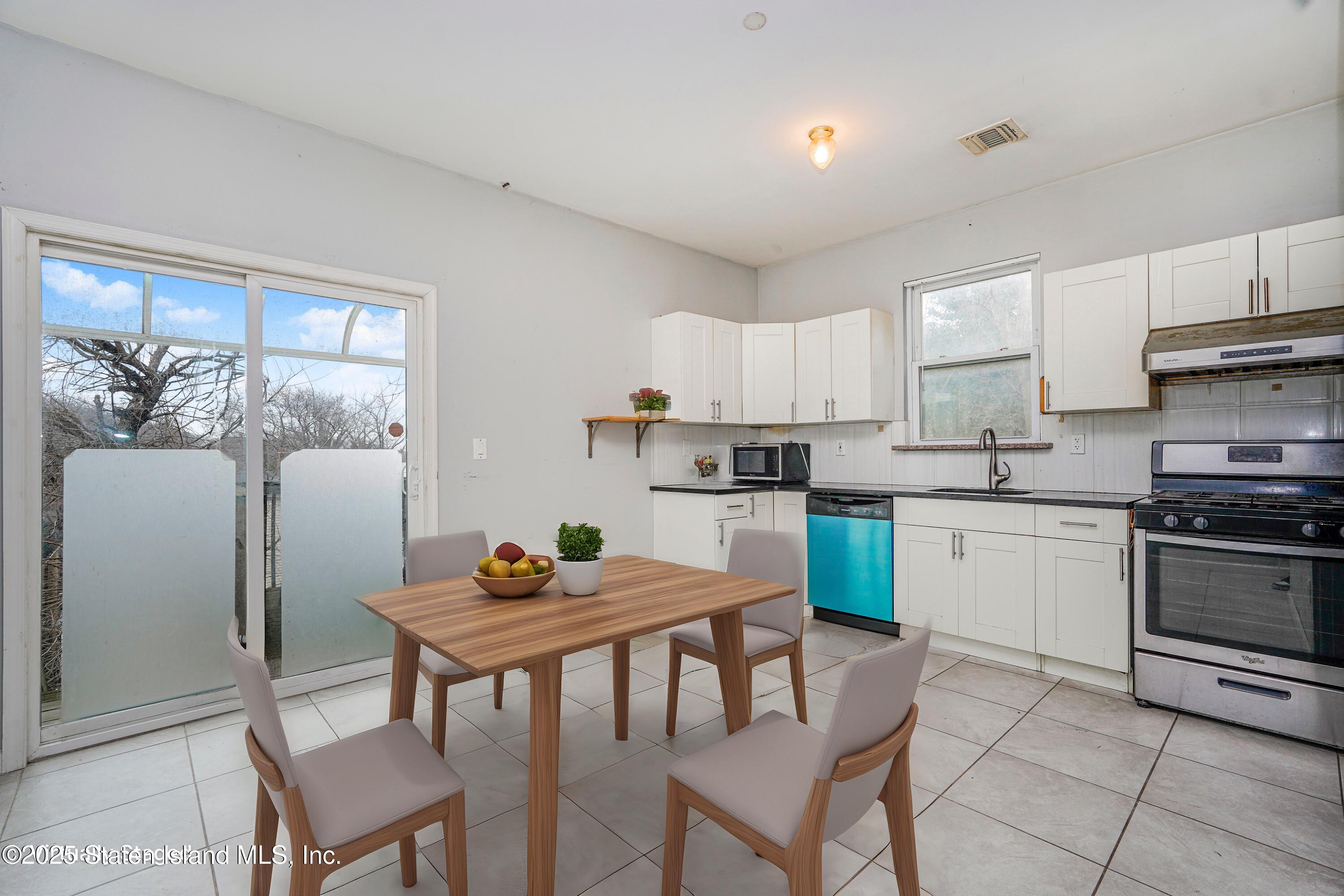 145 Winter Avenue, Staten Island, New York image 8