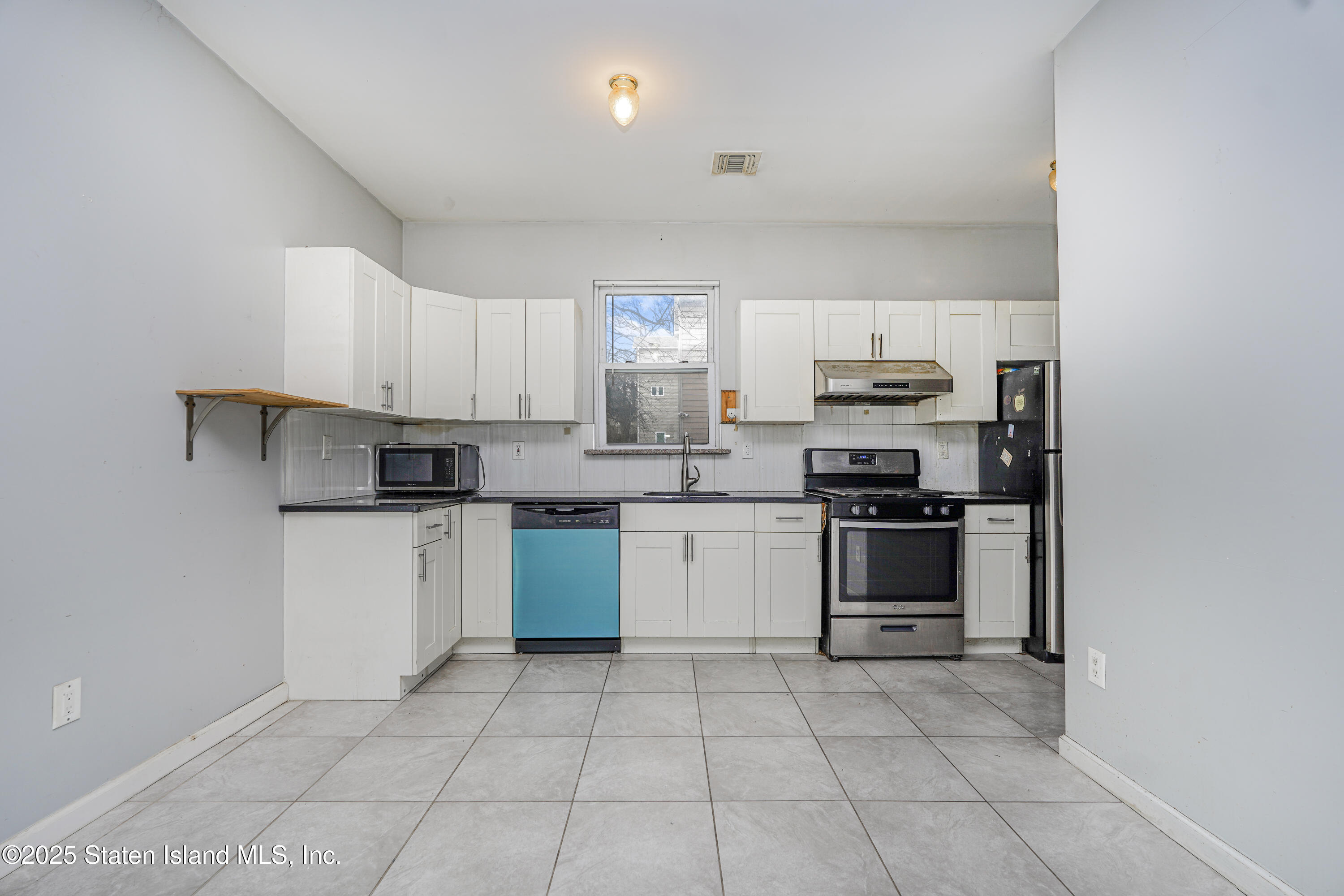 145 Winter Avenue, Staten Island, New York image 13