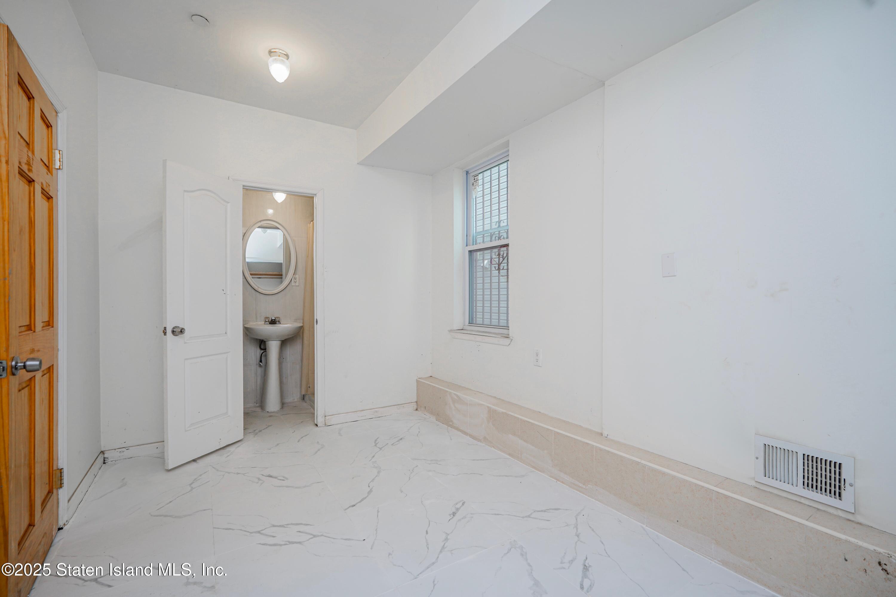 145 Winter Avenue, Staten Island, New York image 24