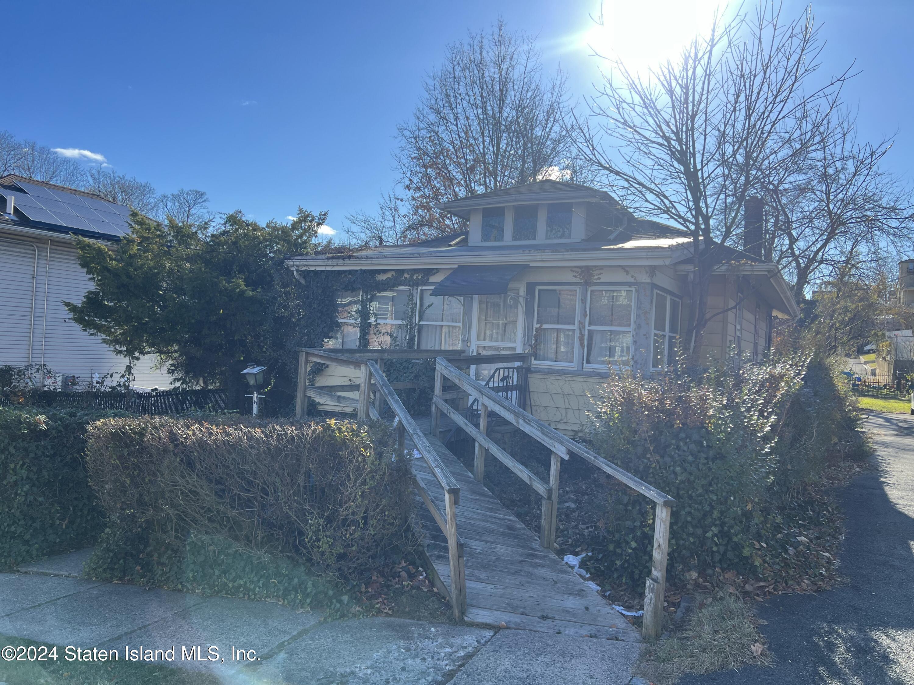 14 Longview Road, Staten Island, New York image 3