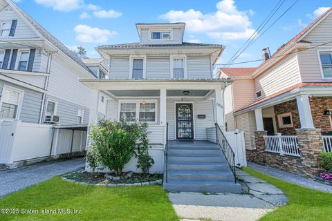 Photo of 386 N Burgher Avenue, Staten Island, NY 10310 (MLS # 2505559)