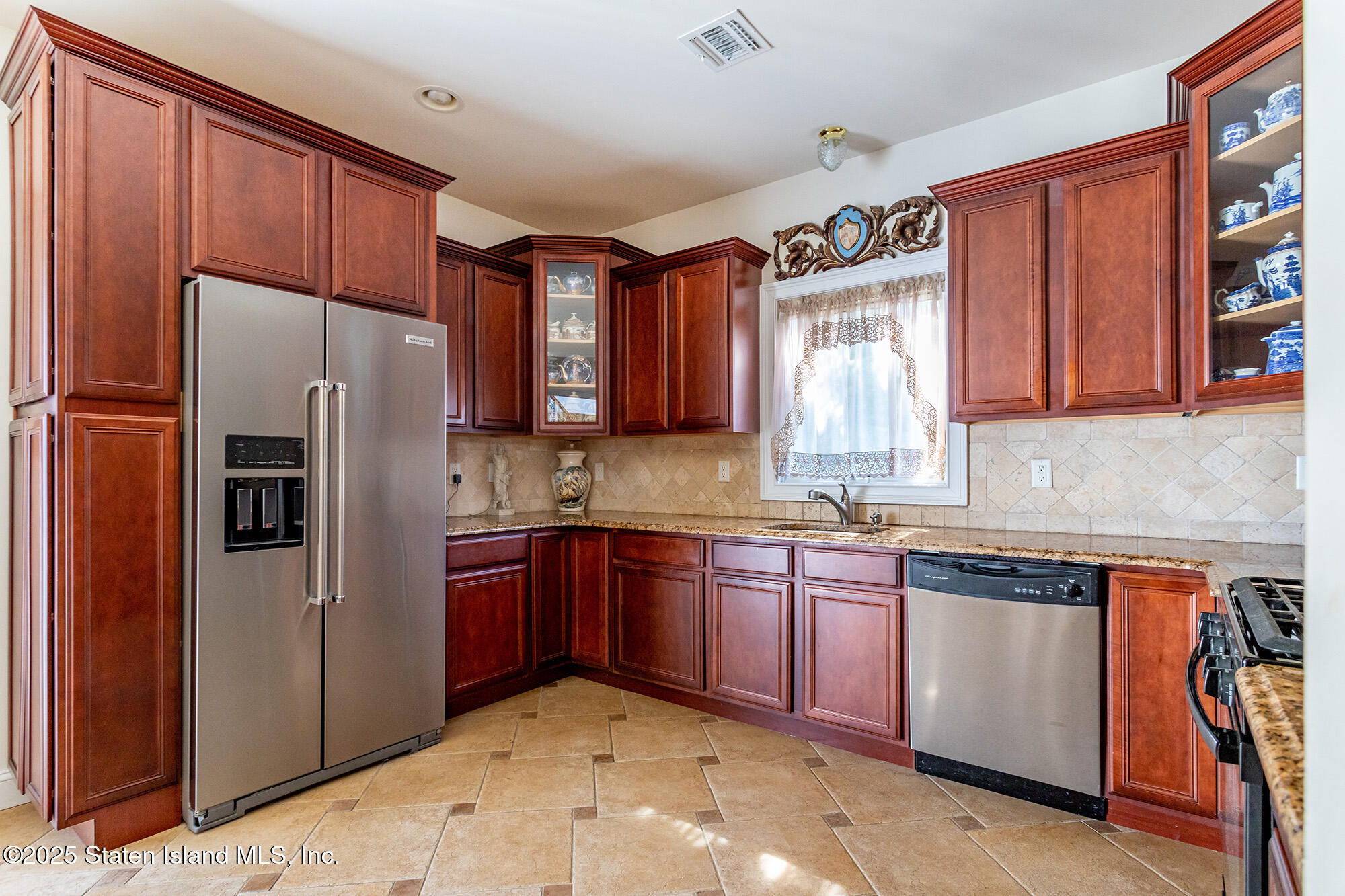 525 Falcon Avenue, Staten Island, New York image 19