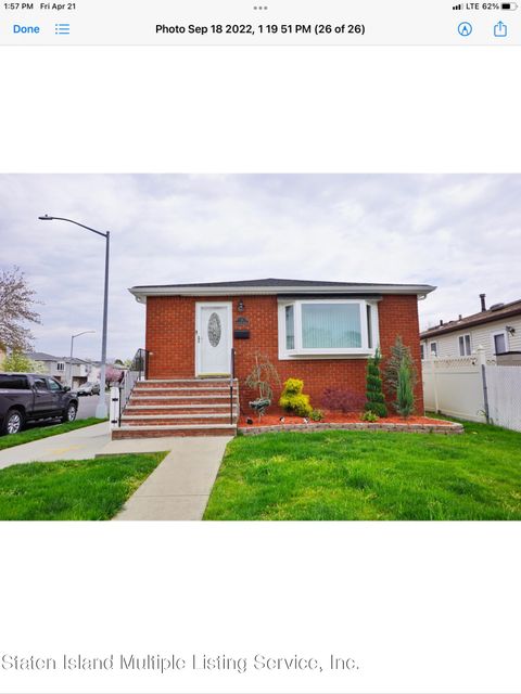 Photo of 3 Clearmont Avenue, Staten Island, NY 10309 (MLS # 1161524)