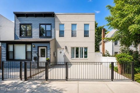 Homes For Sale - 1190 E 93rd Street<br/> Brooklyn, NY 11236