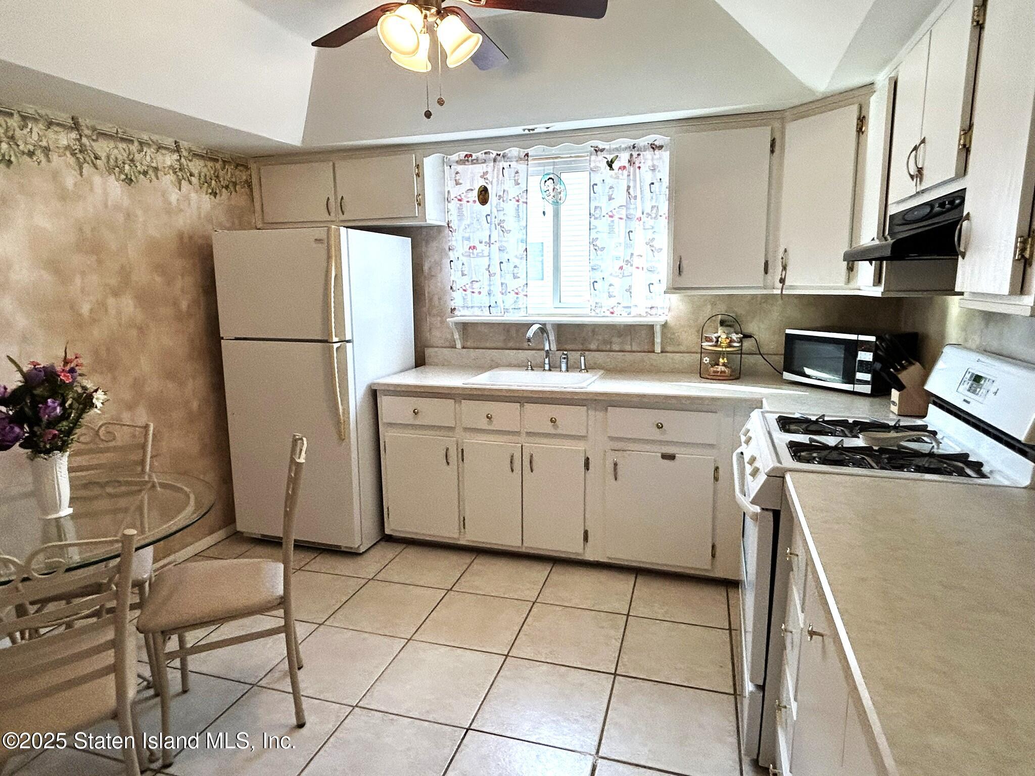 31 Leo Street #A, Staten Island, New York image 14