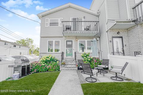 Photo of 57 Sunset Lane, Staten Island, NY 10307 (MLS # 2504369)