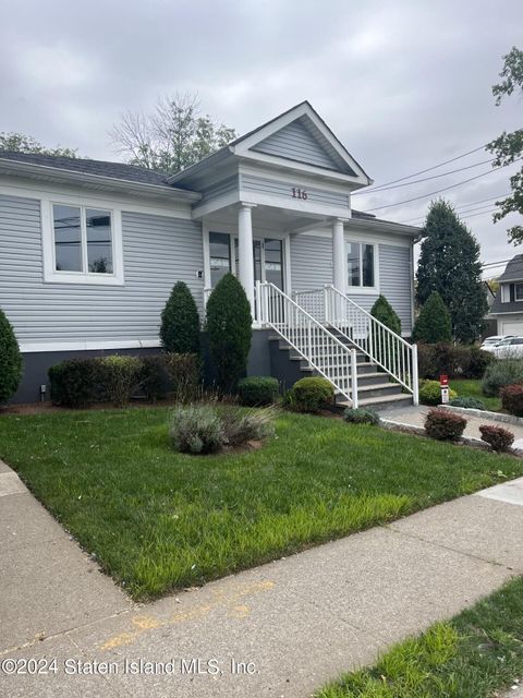 Photo of 116 Lamberts Lane, Staten Island, NY 10314 (MLS # 2504056)