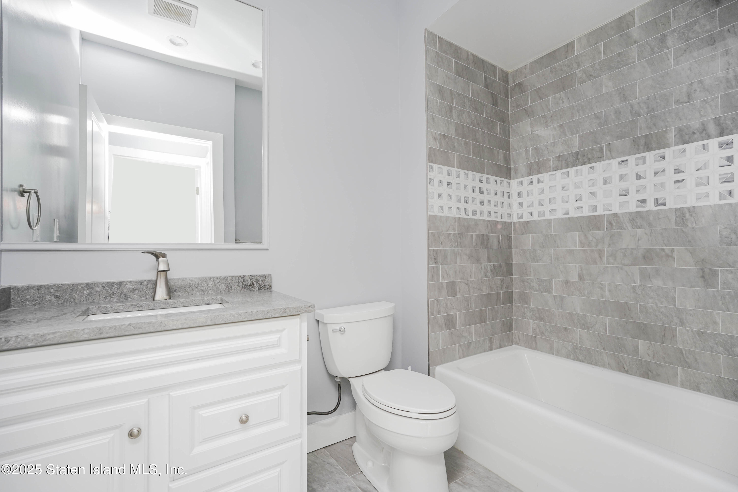 2 Bionia Avenue, Staten Island, New York image 23