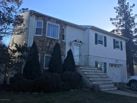 Photo of 120 Tillman Street, Staten Island, NY 10304 (MLS # 2604045)