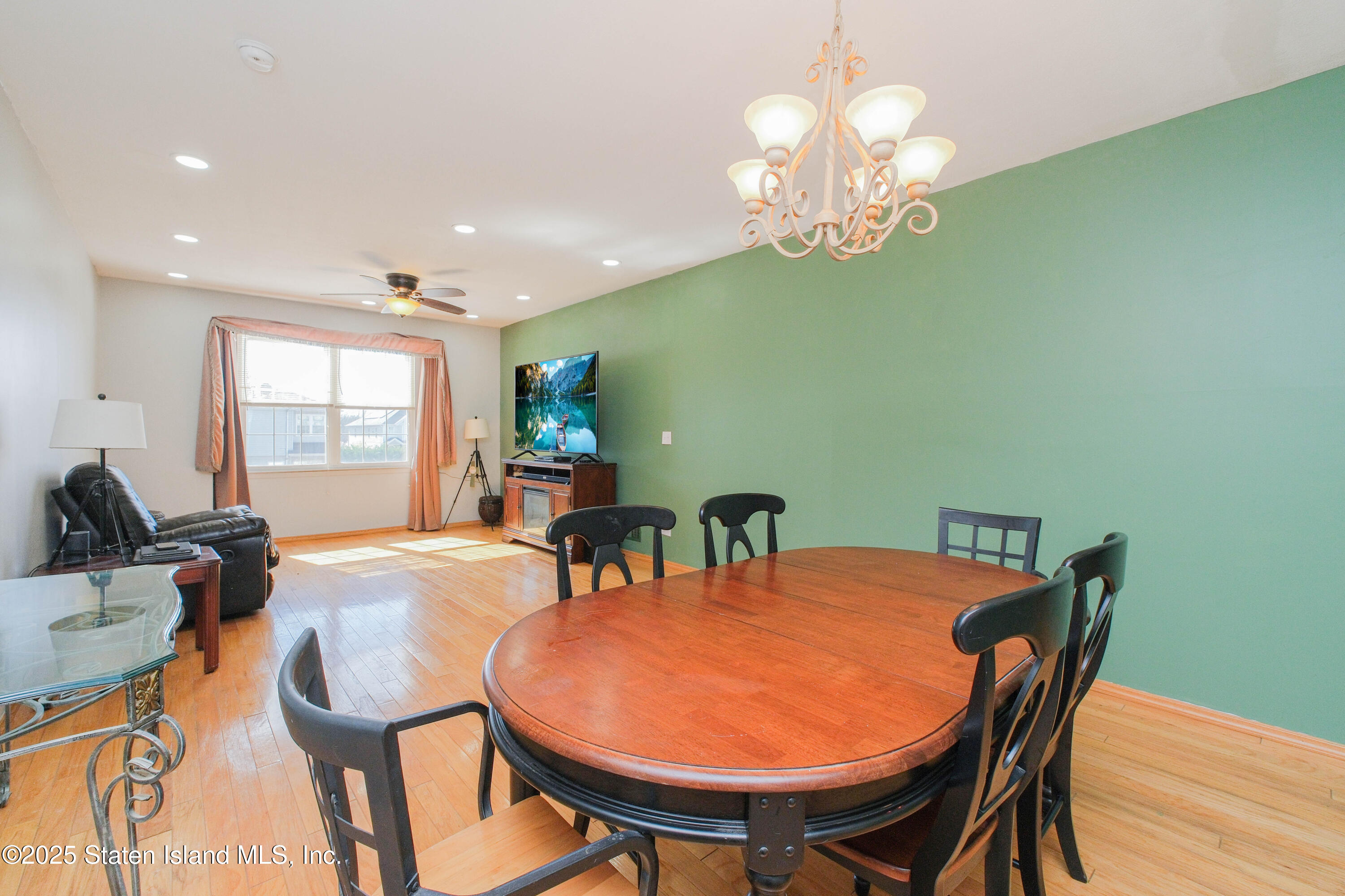 106 Lorraine Loop, Staten Island, New York image 13