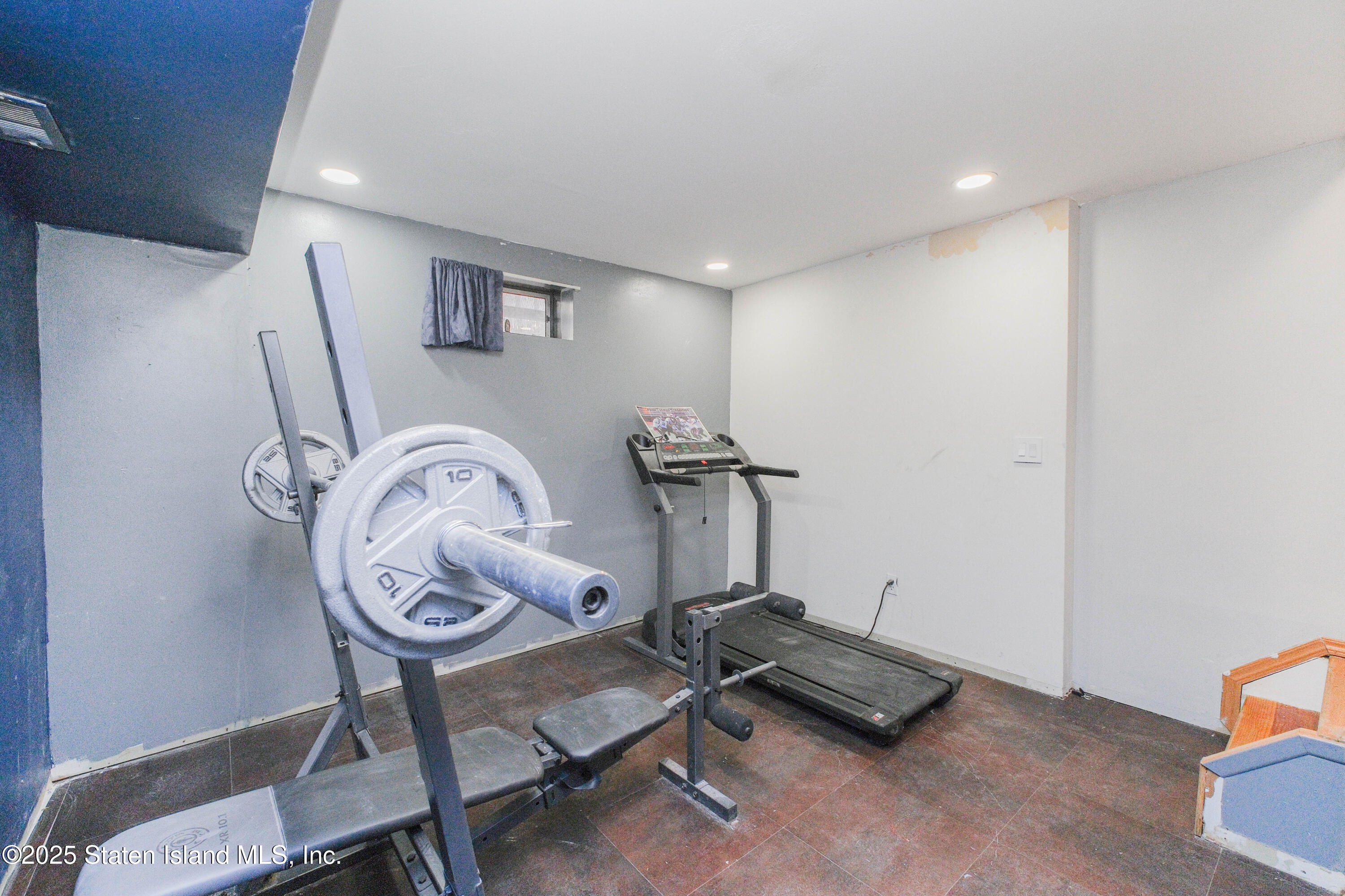 106 Lorraine Loop, Staten Island, New York image 34
