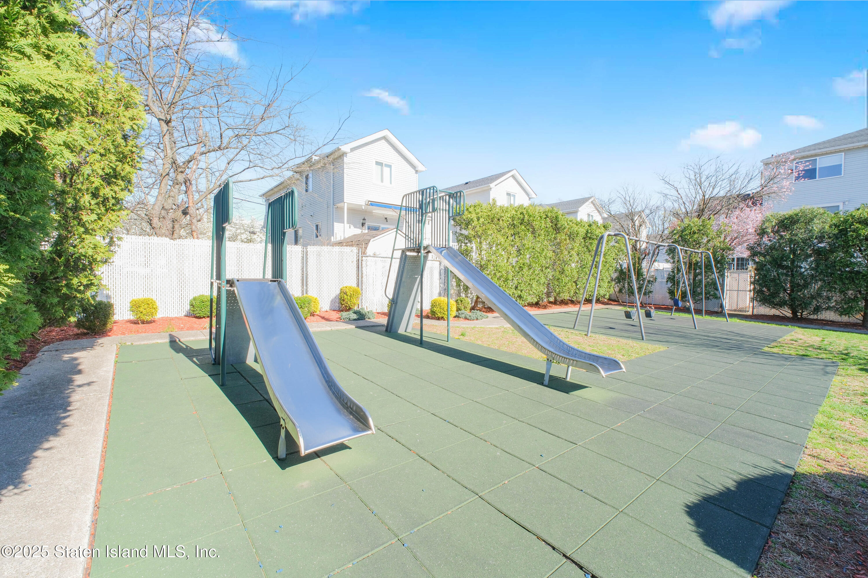 106 Lorraine Loop, Staten Island, New York image 41