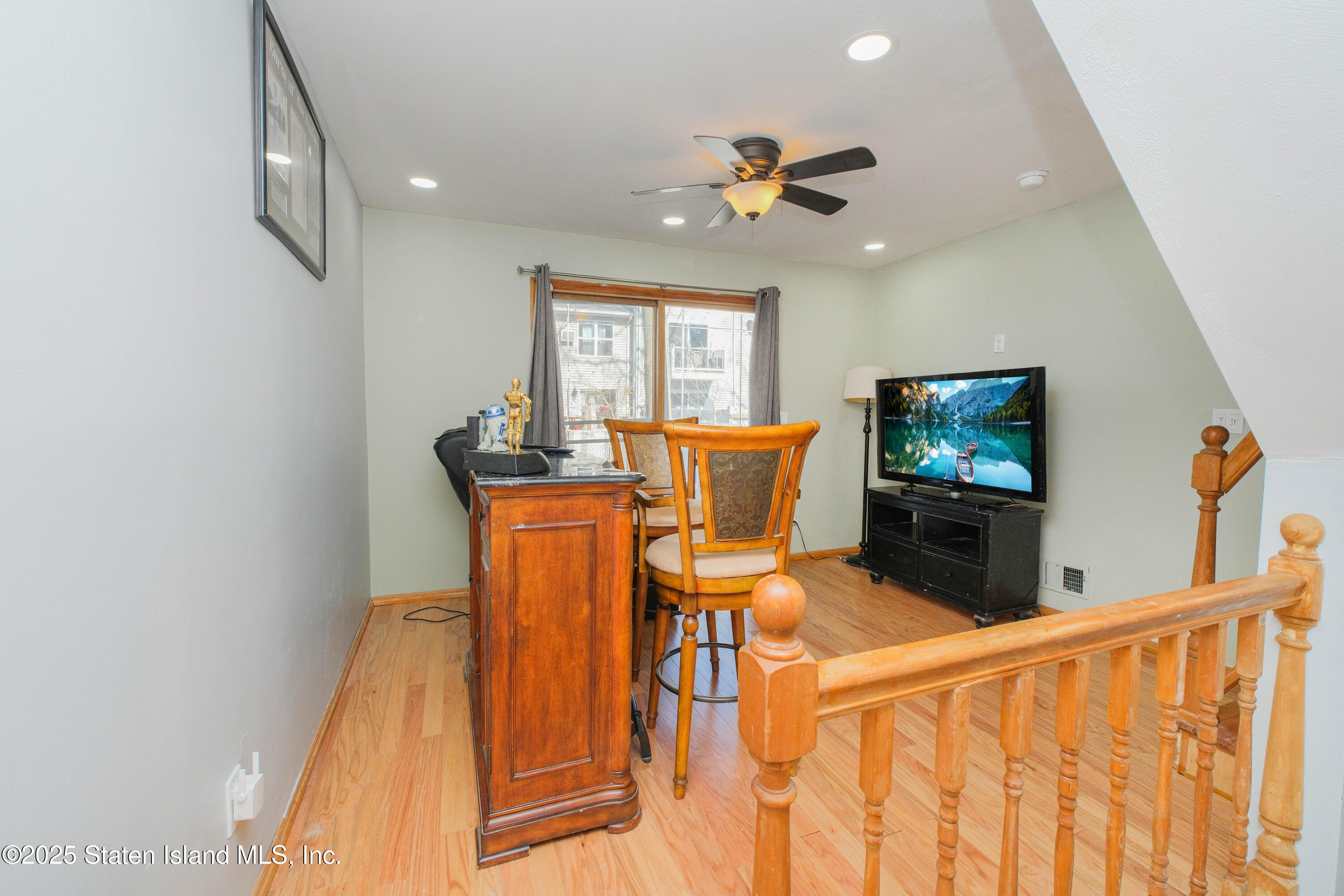 106 Lorraine Loop, Staten Island, New York image 7