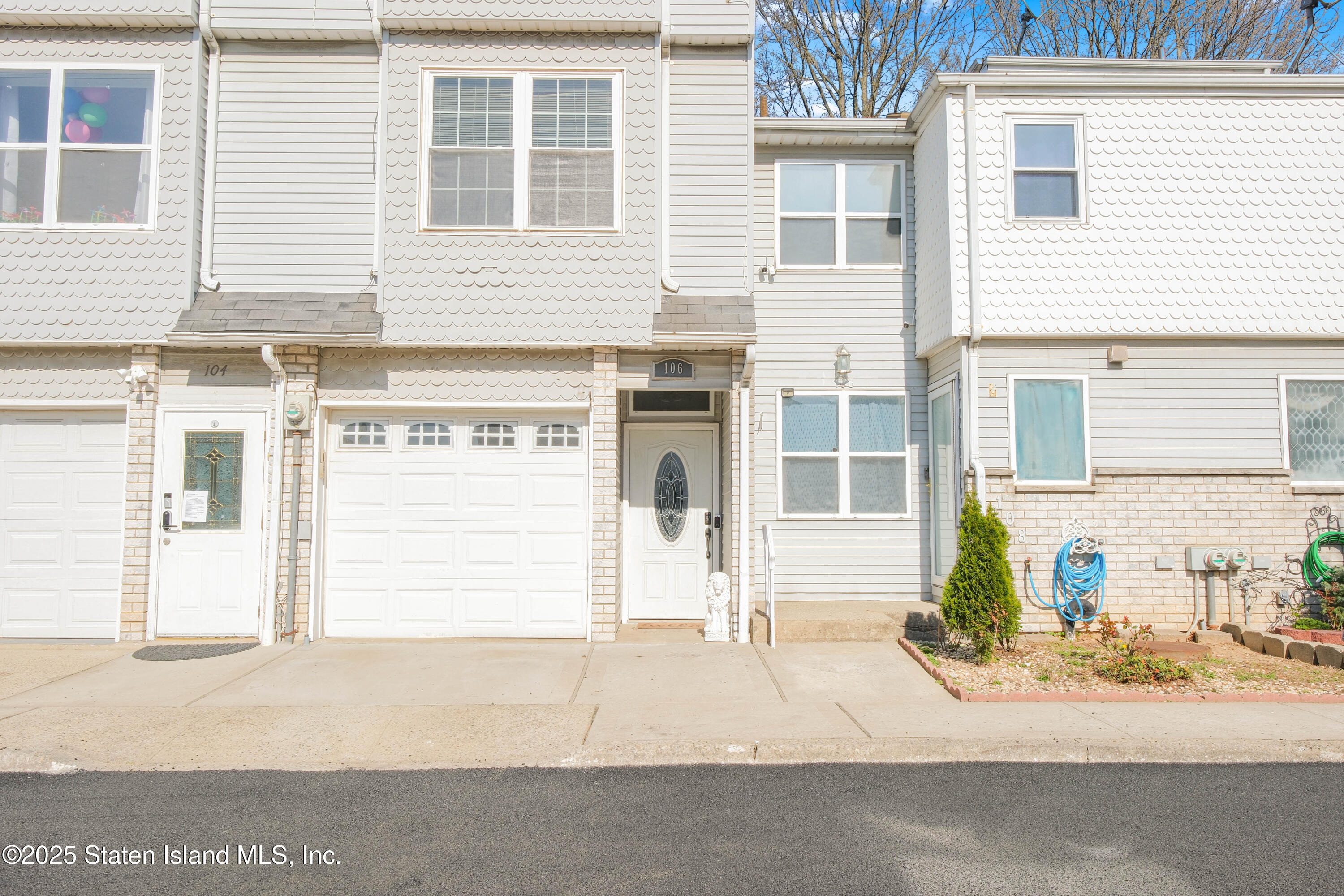 106 Lorraine Loop, Staten Island, New York image 3