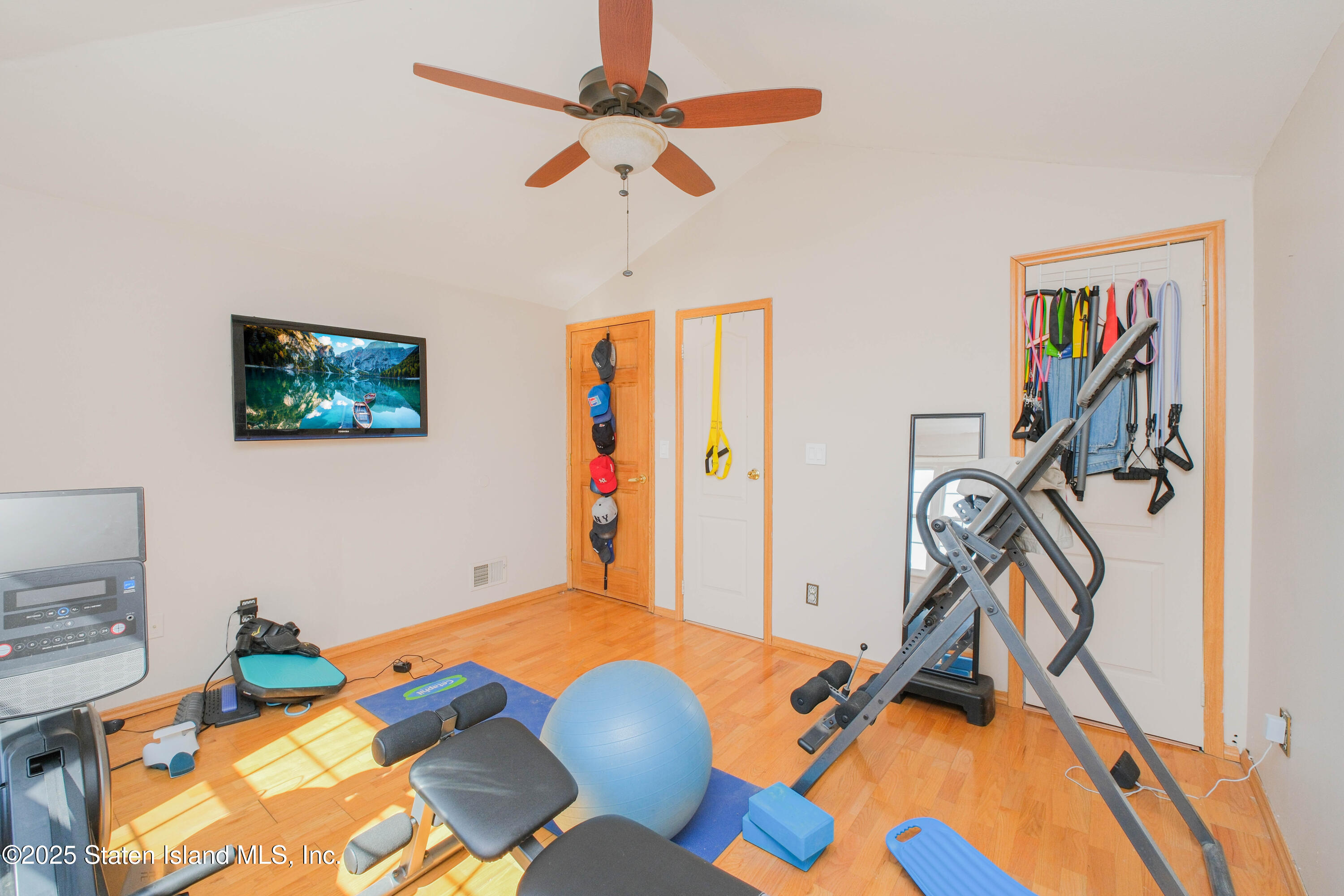 106 Lorraine Loop, Staten Island, New York image 28