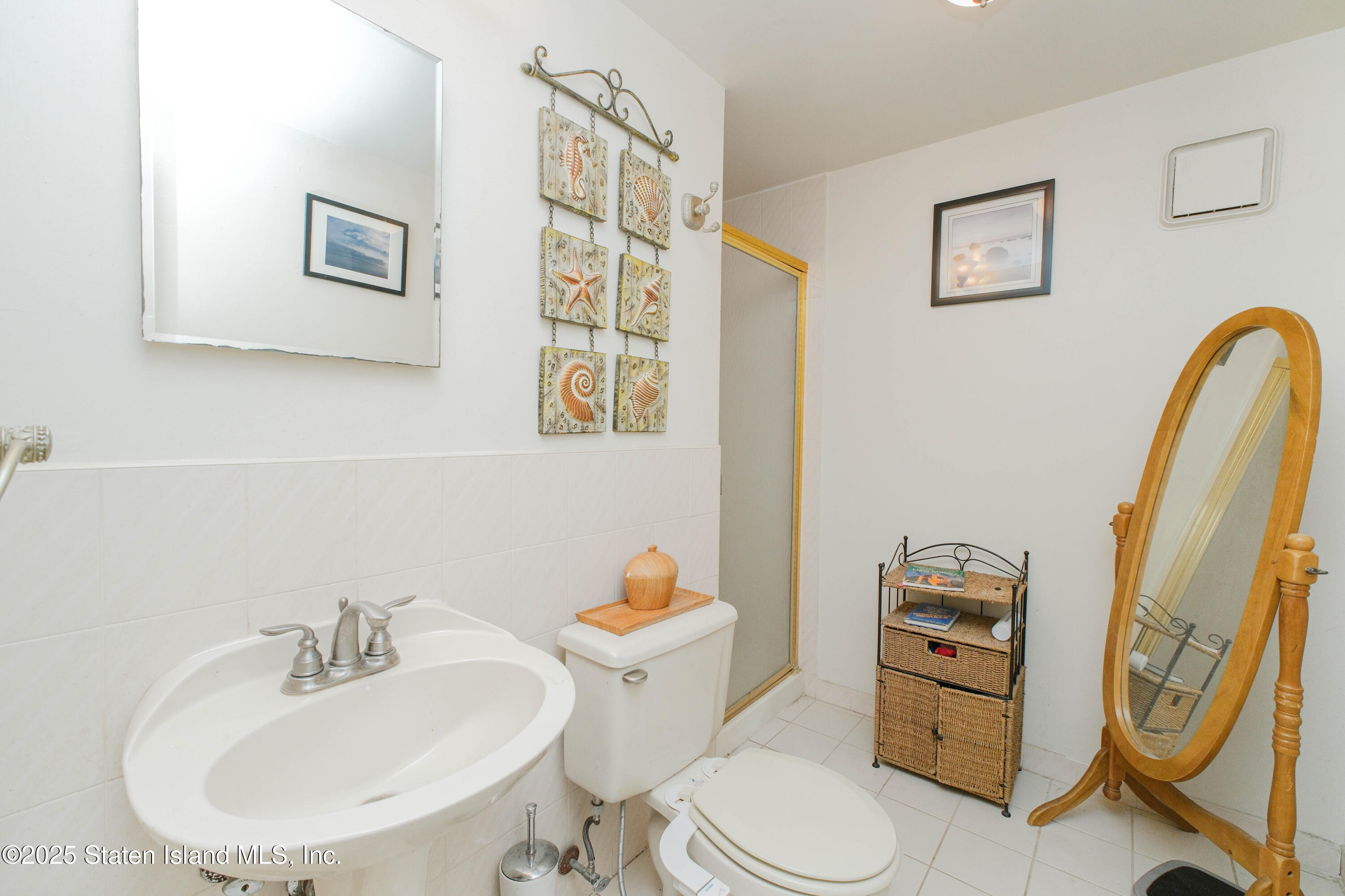 106 Lorraine Loop, Staten Island, New York image 8