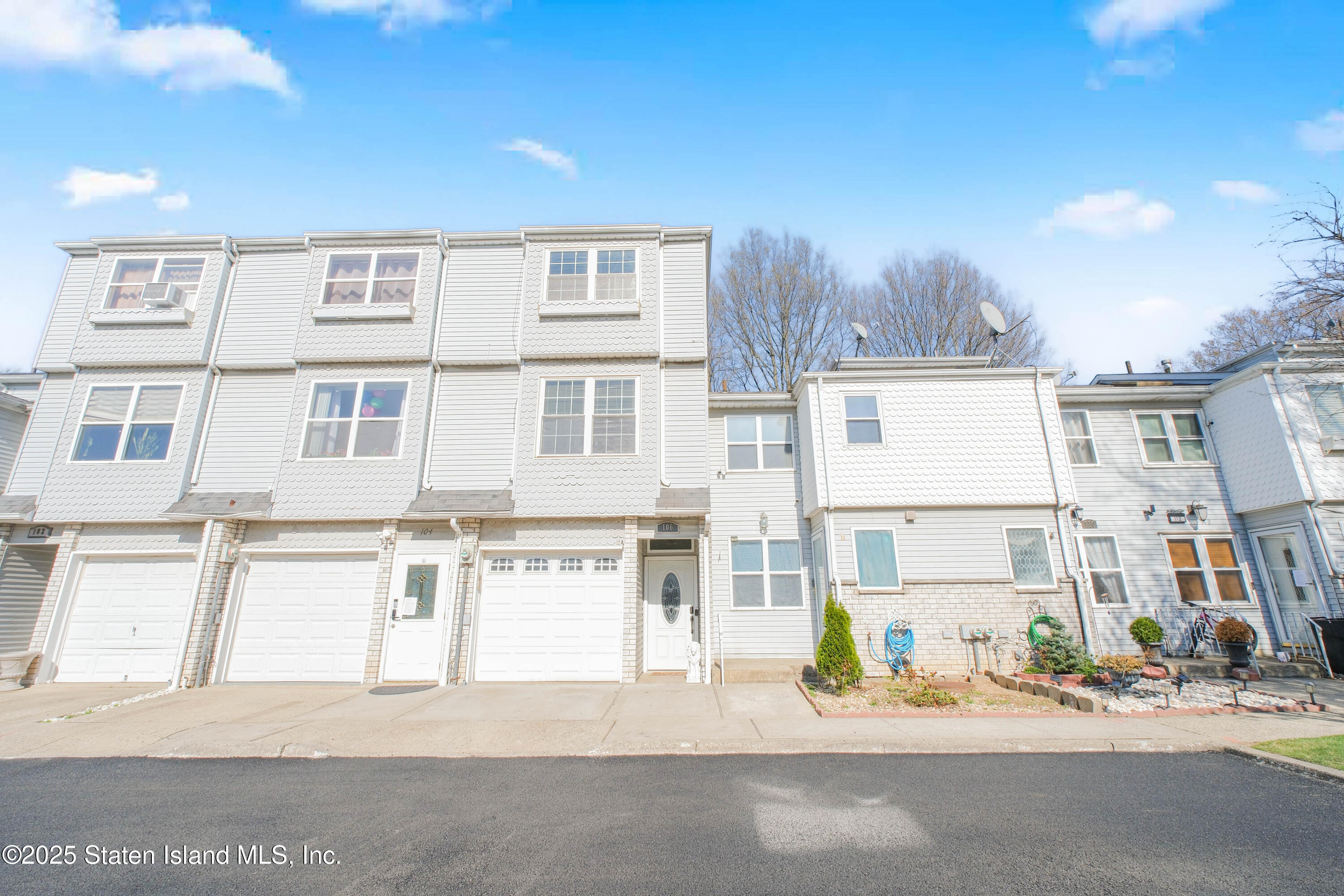 106 Lorraine Loop, Staten Island, New York image 43