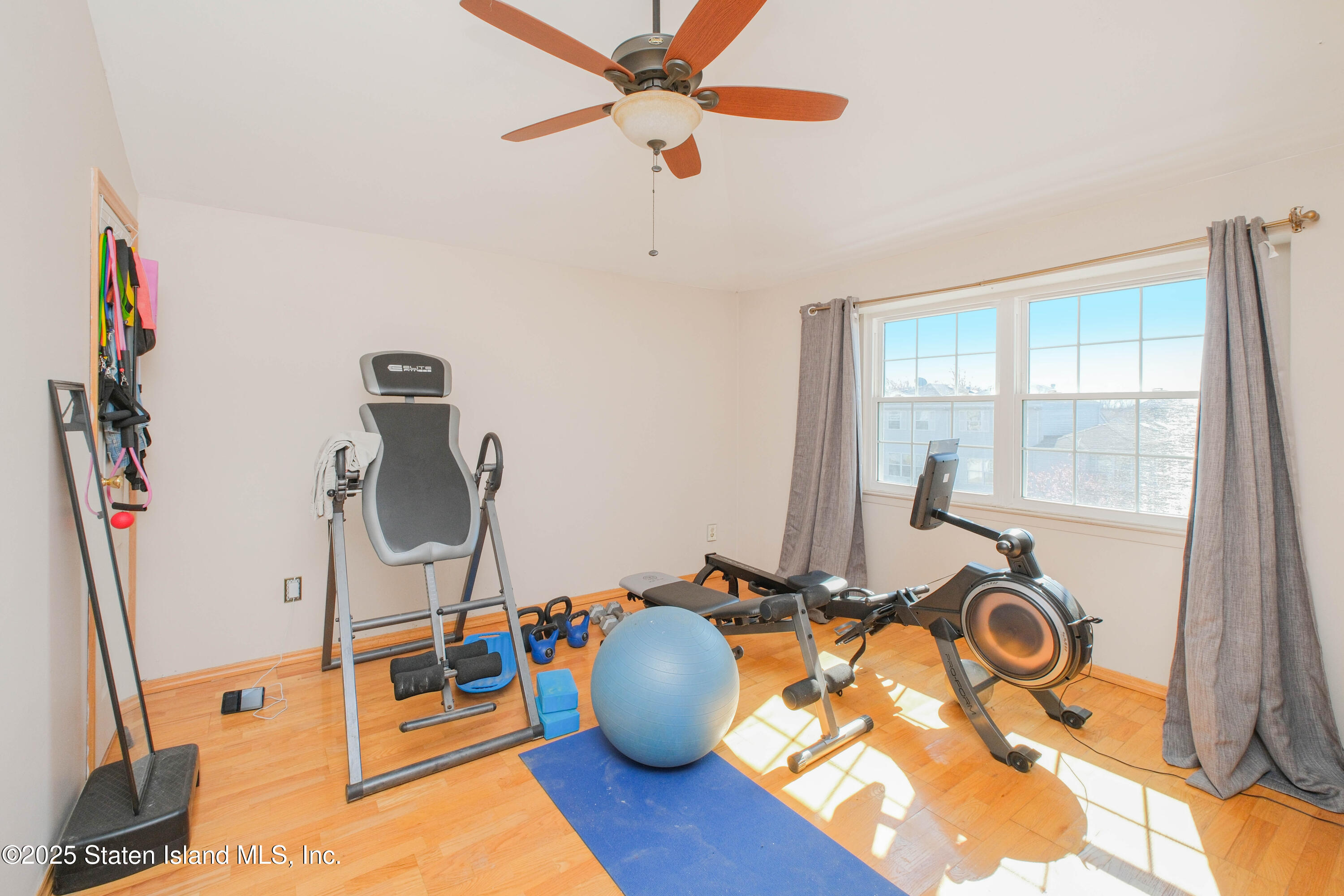 106 Lorraine Loop, Staten Island, New York image 27