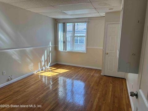 Photo of 88 New Dorp Plaza #205, Staten Island, NY 10306 (MLS # 2506749)