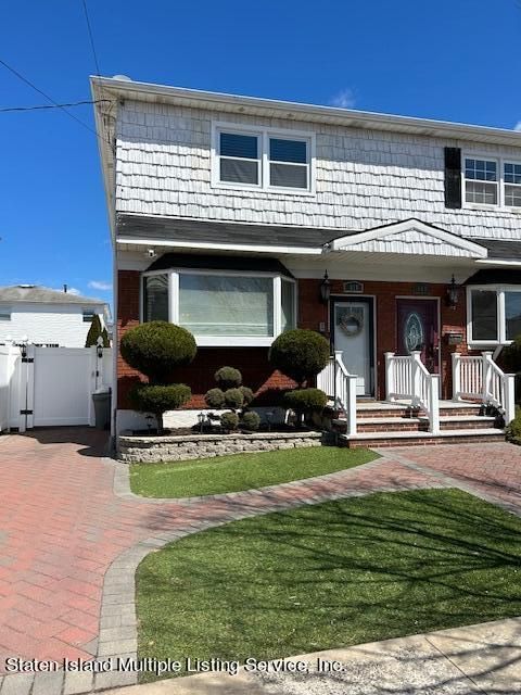 Photo of 817 Tysens Lane, Staten Island, NY 10306 (MLS # 2401853)