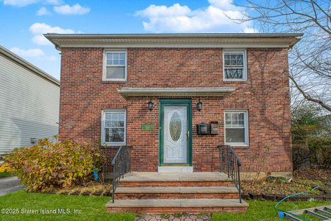 Photo of 297 Otis Avenue, Staten Island, NY 10306 (MLS # 2506791)