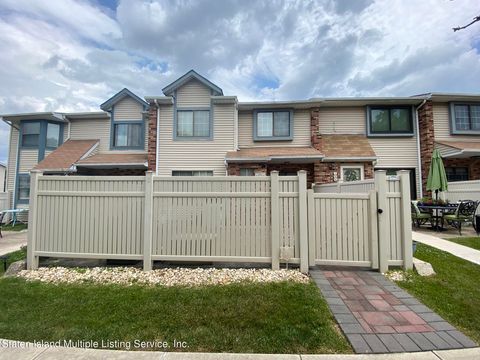 Photo of 24 Mcdivitt Avenue #A, Staten Island, NY 10314 (MLS # 1162464)