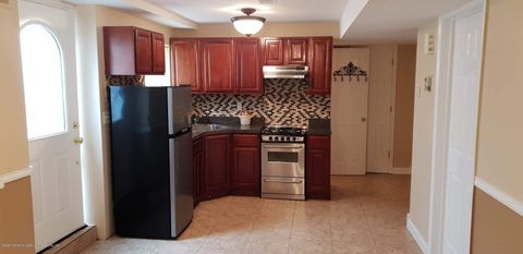 Photo of 591 Yetman Avenue, Staten Island, NY 10307 (MLS # 2502906)