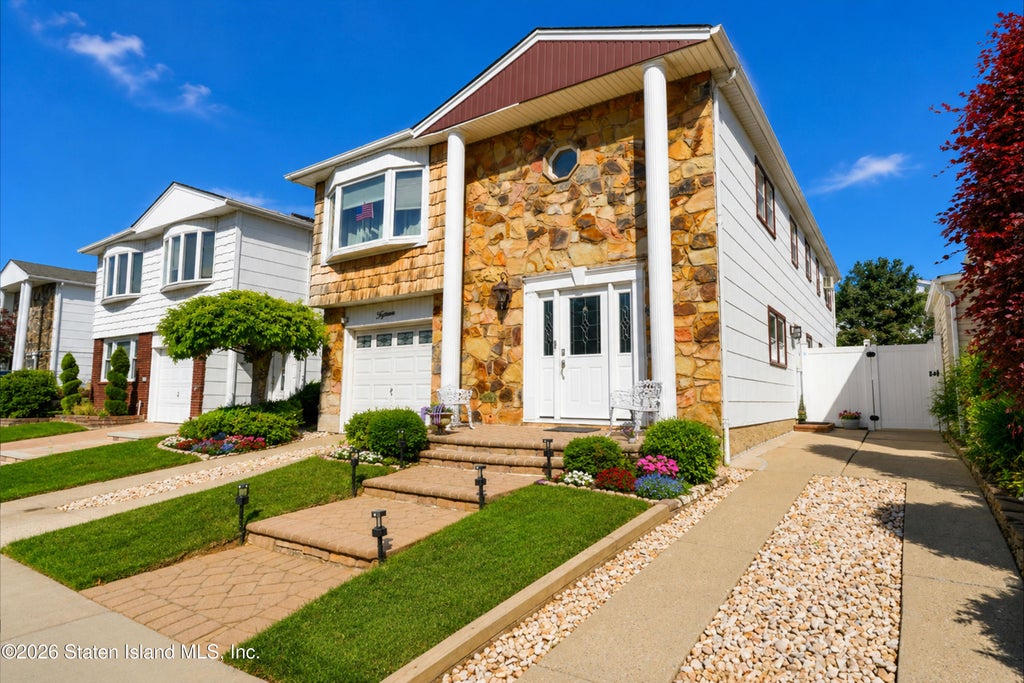 Photo of 15 Brunswick Street, Staten Island, NY 10314 (MLS # 2603458)