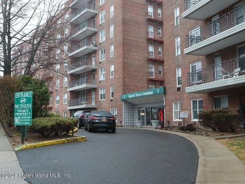 Photo of 55 Austin Place #2j, Staten Island, NY 10304 (MLS # 2405812)