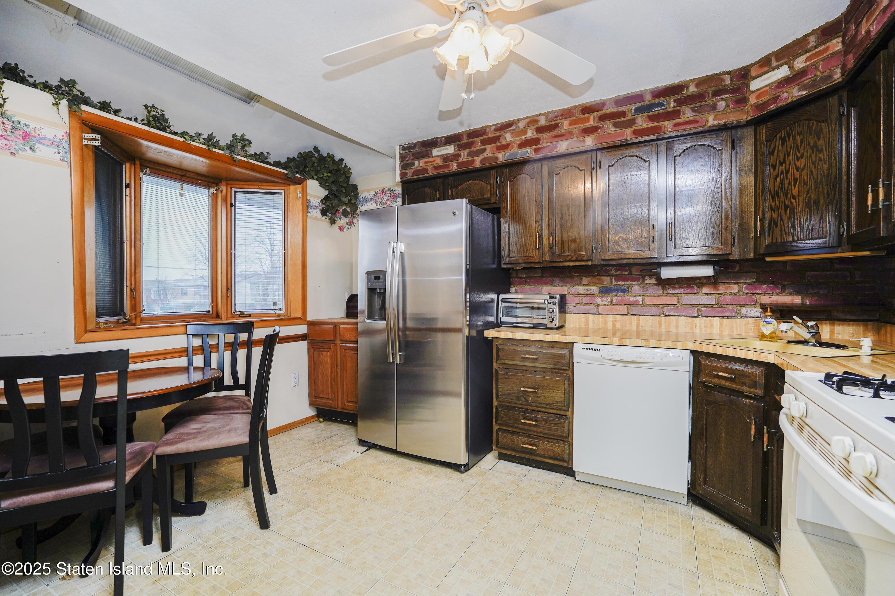 132 Annadale Road, Staten Island, New York image 4