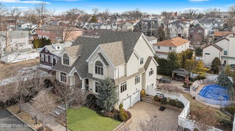 Photo of 61 Aspinwall Street, Staten Island, NY 10307 (MLS # 2500892)