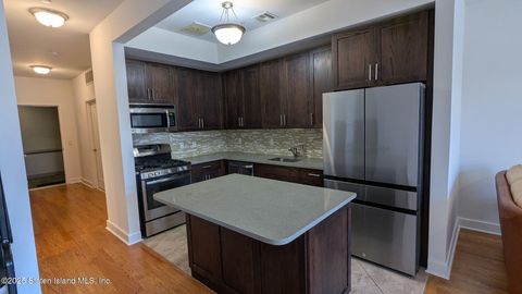 Photo of 90 Bay Street Landing #3h, Staten Island, NY 10301 (MLS # 2507196)