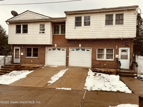 Photo of 149 Garfield Avenue, Staten Island, NY 10305 (MLS # 2600006)