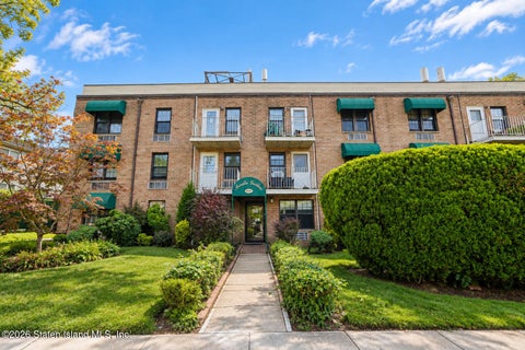 Condo For Sale - 490 Clove Road #1H<br/> Staten Island, NY 10310