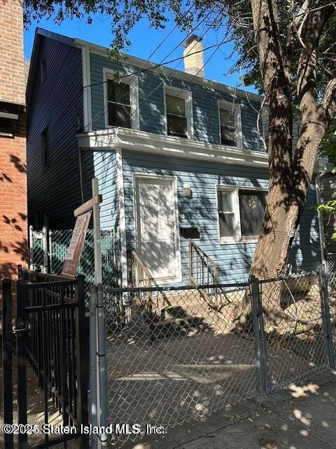 Photo of 218 Targee Street, Staten Island, NY 10304 (MLS # 2505973)