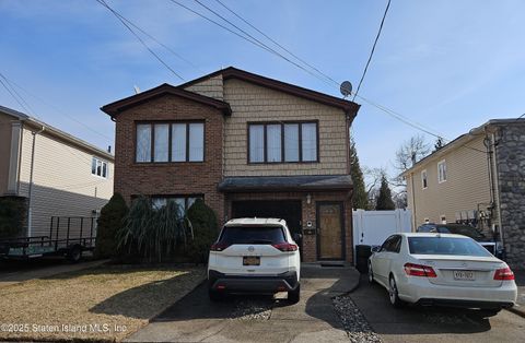 Photo of 170 Detroit Avenue, Staten Island, NY 10312 (MLS # 2500723)