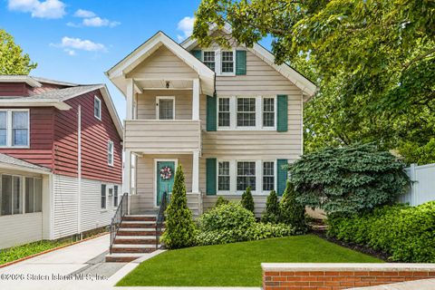 Photo of 11 Maine Avenue, Staten Island, NY 10314 (MLS # 2602767)